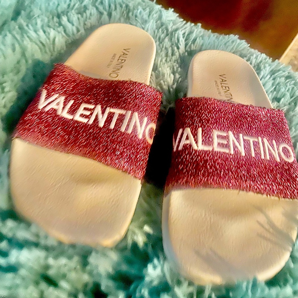 Valentino Slides